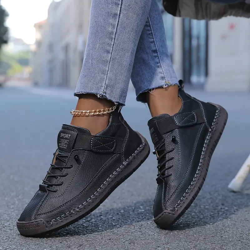 Iyana | Orthopedic Sneakers