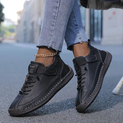 Iyana | Orthopedic Sneakers