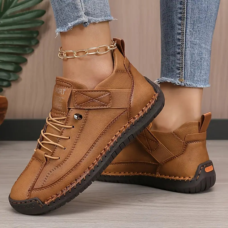 Iyana | Orthopedic Sneakers